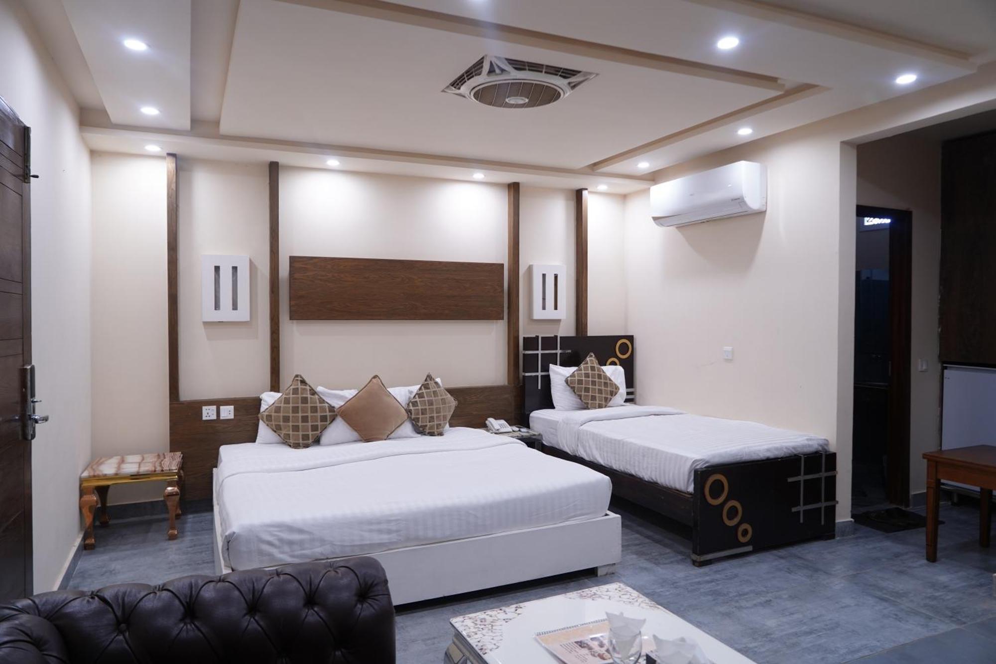 Hotel Avalon Suites Μουλτάν Εξωτερικό φωτογραφία