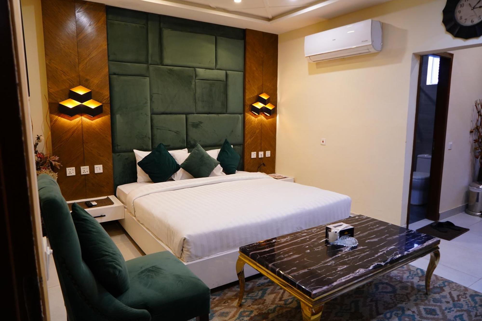 Hotel Avalon Suites Μουλτάν Εξωτερικό φωτογραφία