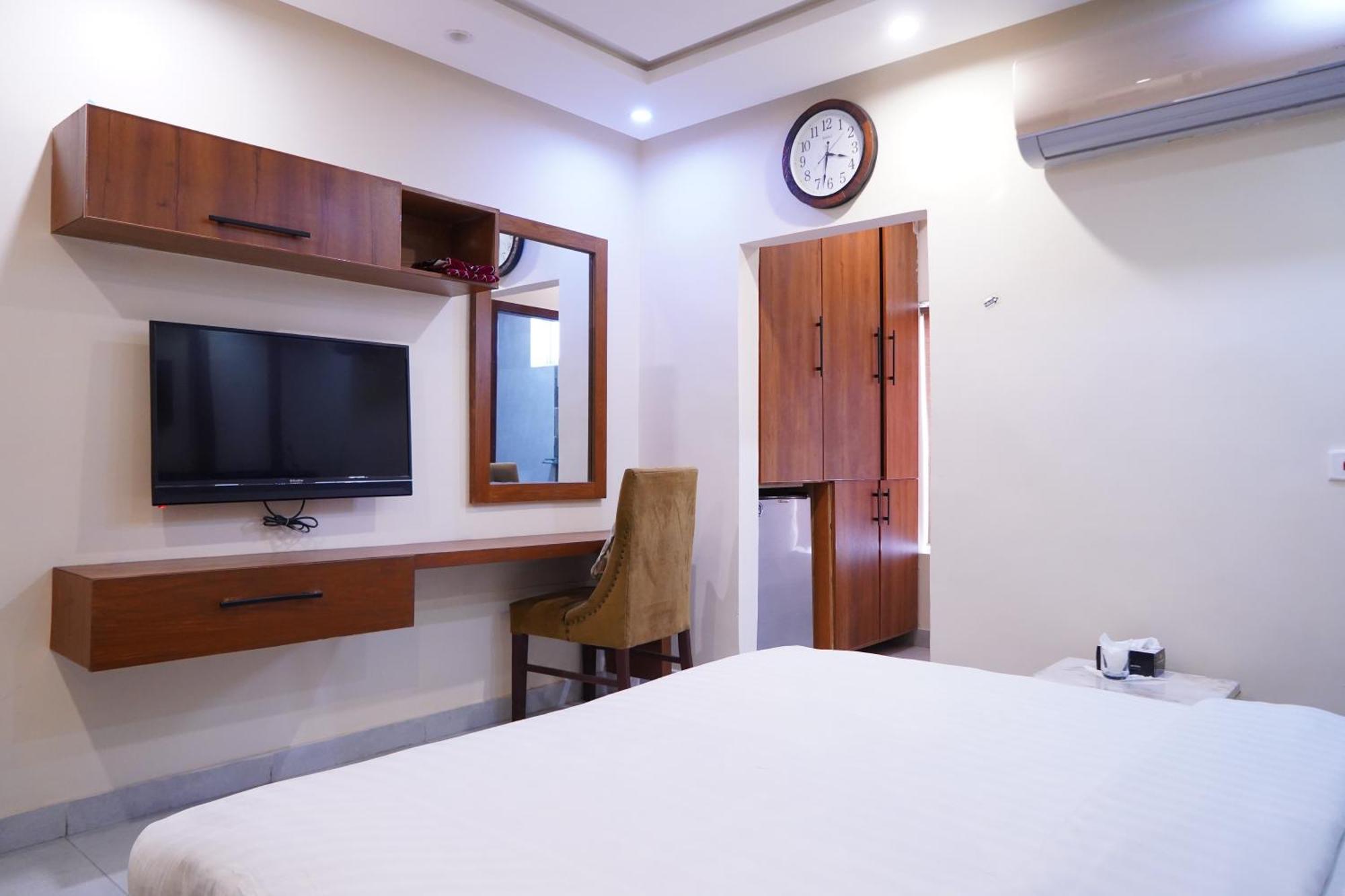 Hotel Avalon Suites Μουλτάν Εξωτερικό φωτογραφία