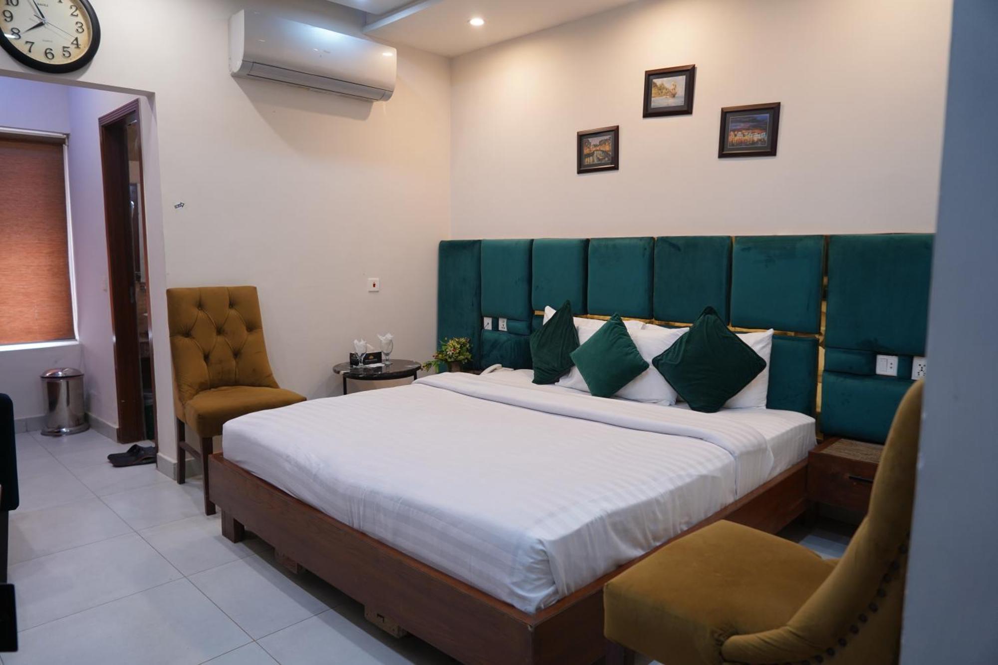 Hotel Avalon Suites Μουλτάν Εξωτερικό φωτογραφία