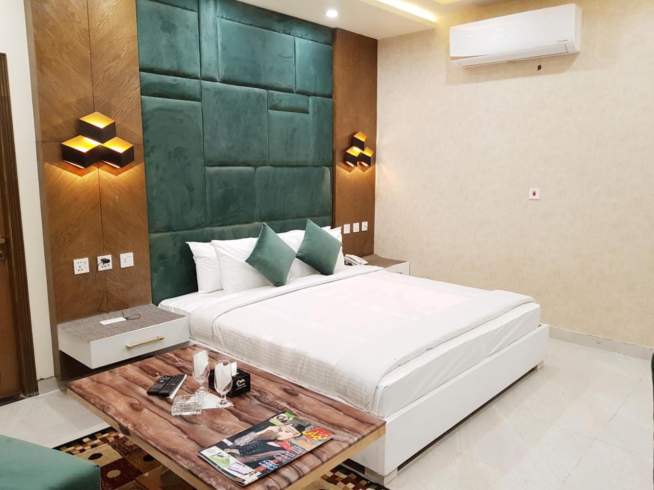 Hotel Avalon Suites Μουλτάν Εξωτερικό φωτογραφία