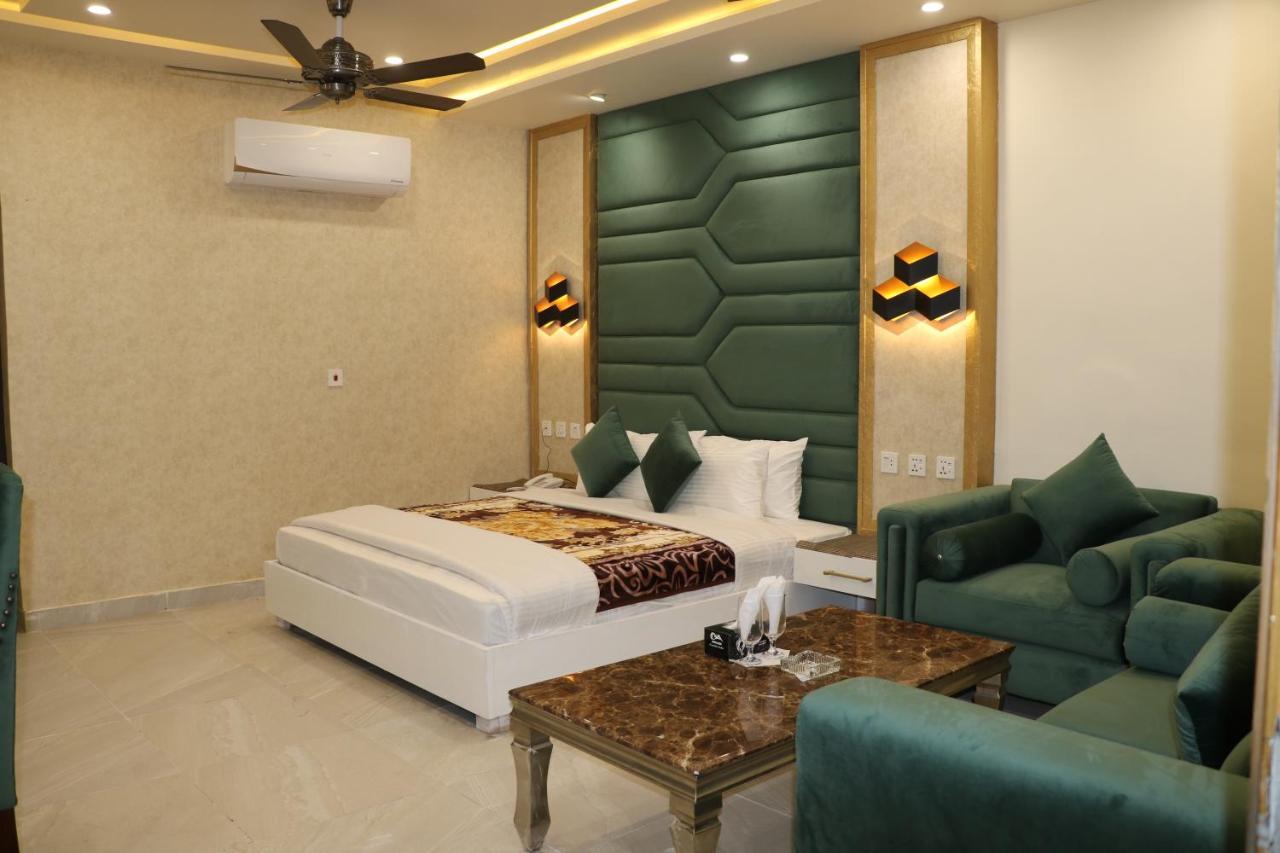 Hotel Avalon Suites Μουλτάν Εξωτερικό φωτογραφία